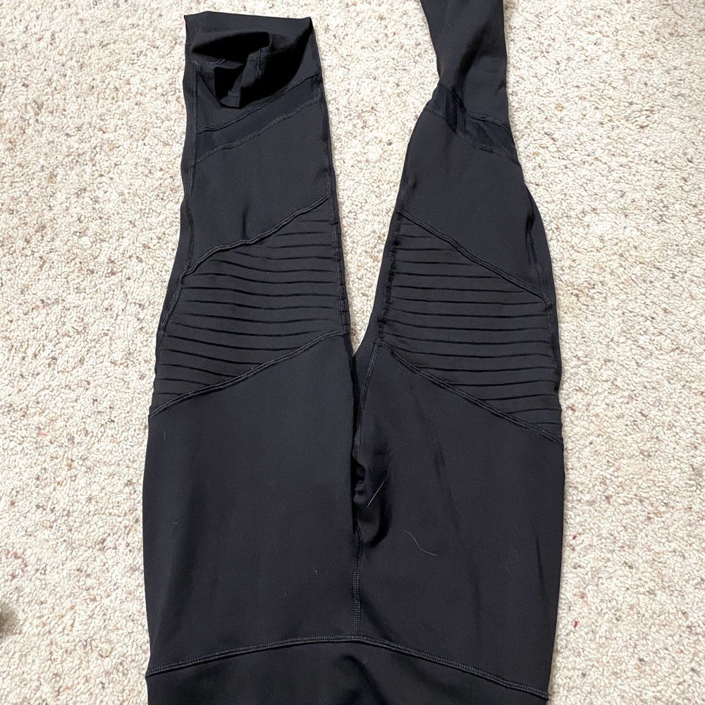 Old Navy Compression 7/8 leggings NWOT